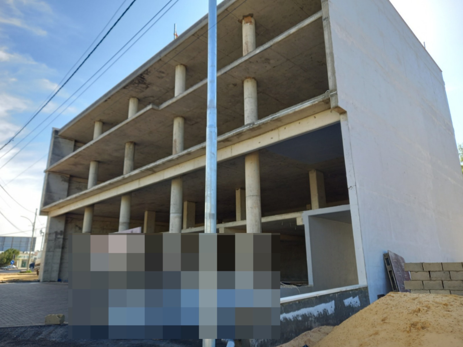 Commercial shops under construction in a prime location in Al-fuhays, suitable for banks, restaurants, and cafés – a great investment opportunity. - Property Image 11
